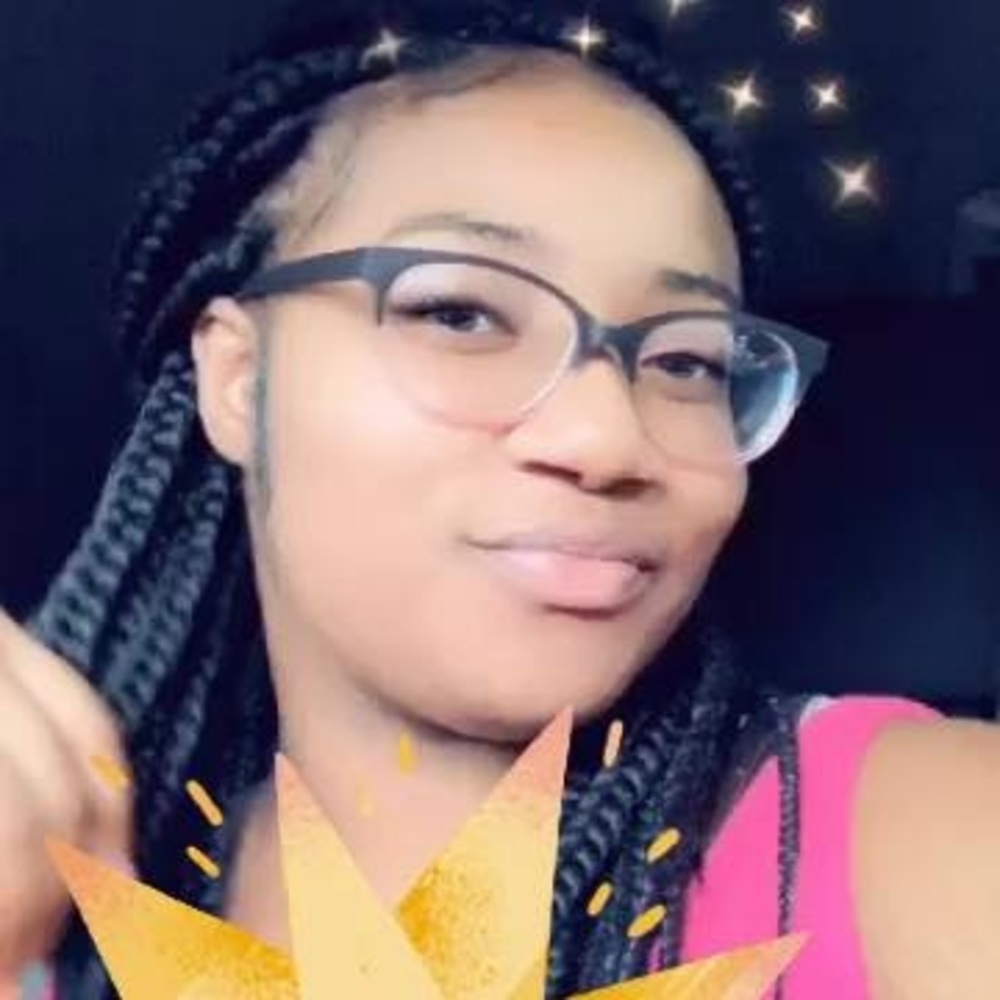 Meet your Posher, Alyssia